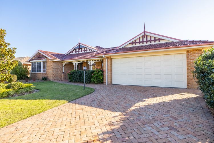 Pet friendly White Sands, 14 Whitesands Road – Linen & Air Con