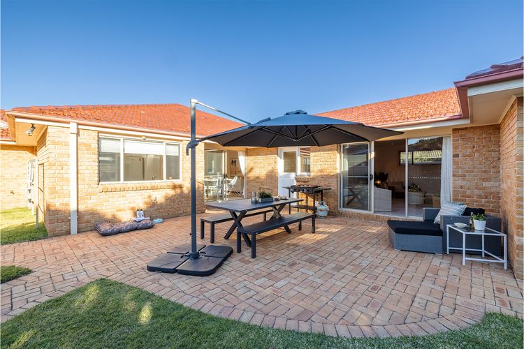 Pet friendly White Sands, 14 Whitesands Road – Linen & Air Con