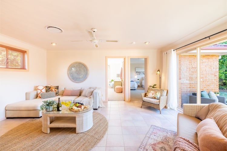 Pet friendly White Sands, 14 Whitesands Road – Linen & Air Con