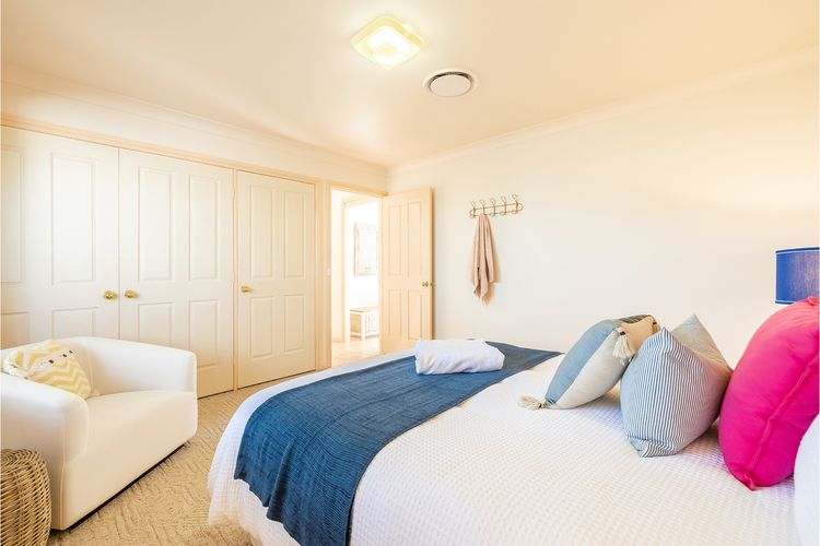 Pet friendly White Sands, 14 Whitesands Road – Linen & Air Con