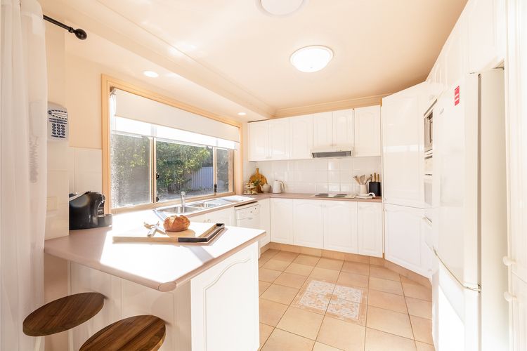 Pet friendly White Sands, 14 Whitesands Road – Linen & Air Con