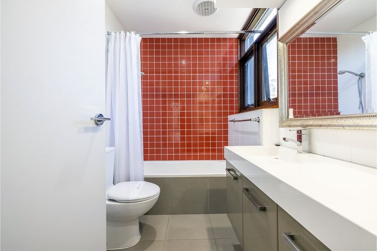 Wanda Waterview, 1/344 Wanda Ave – Water Views, Linen + Bed Making, Wi-Fi & aircon