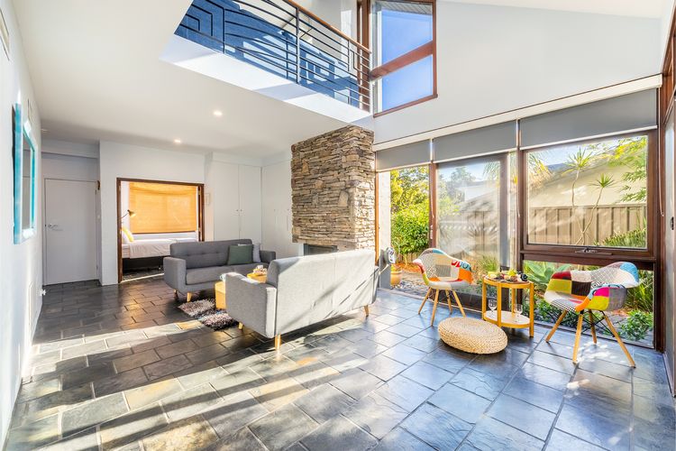 Wanda Waterview, 1/344 Wanda Ave – Water Views, Linen + Bed Making, Wi-Fi & aircon