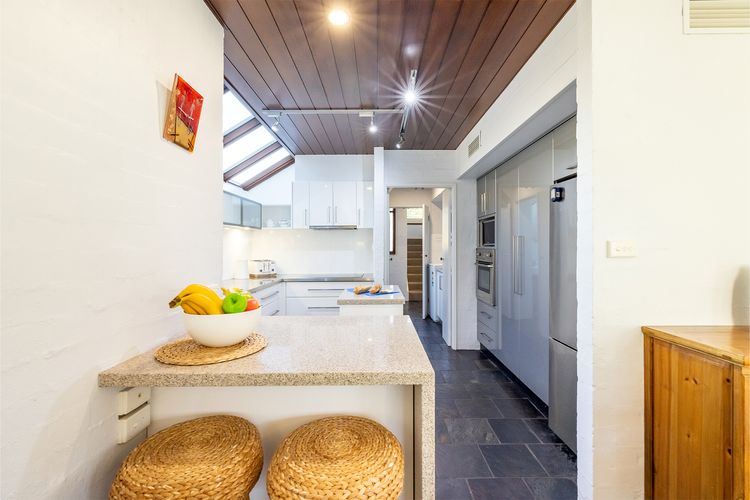 Wanda Waterview, 1/344 Wanda Ave – Water Views, Linen + Bed Making, Wi-Fi & aircon