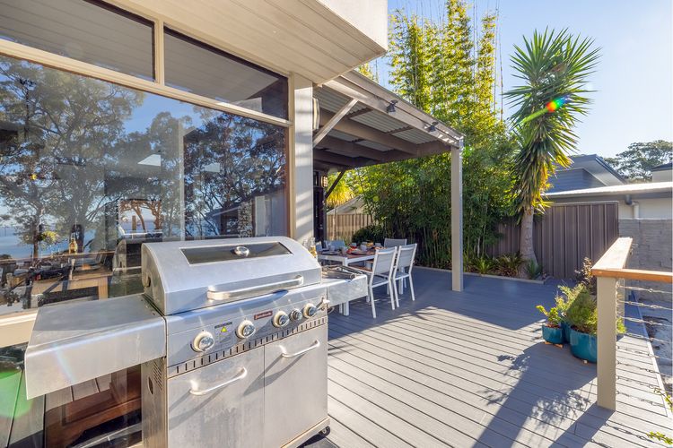 Wanda Waterview, 1/344 Wanda Ave – Water Views, Linen + Bed Making, Wi-Fi & aircon