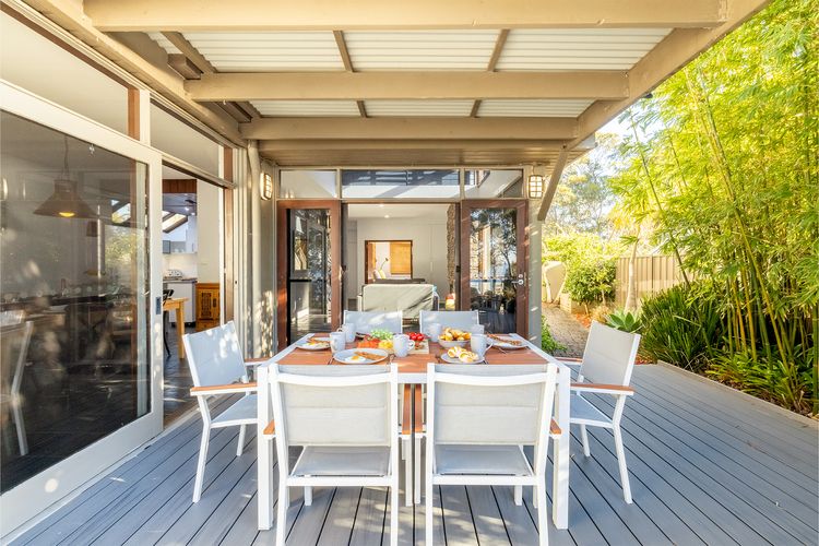 Wanda Waterview, 1/344 Wanda Ave – Water Views, Linen + Bed Making, Wi-Fi & aircon