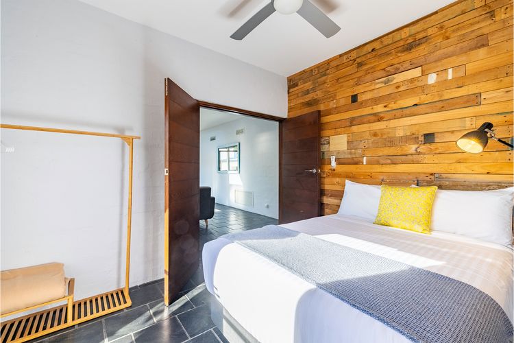 Wanda Waterview, 1/344 Wanda Ave – Water Views, Linen + Bed Making, Wi-Fi & aircon