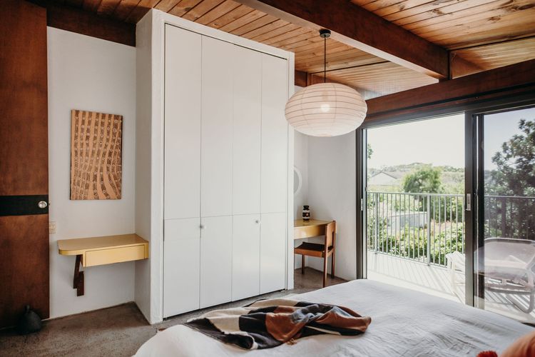 The Sundowner, 25 Lentara St – luxury pet friendly retreat with pool