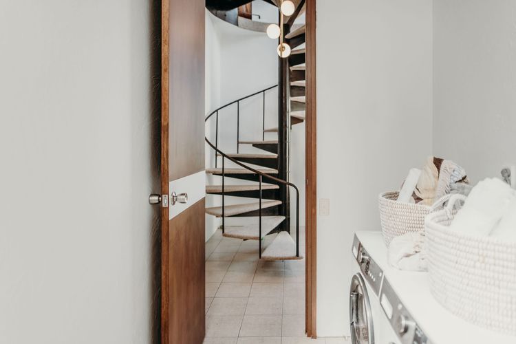 The Sundowner, 25 Lentara St – luxury pet friendly retreat with pool