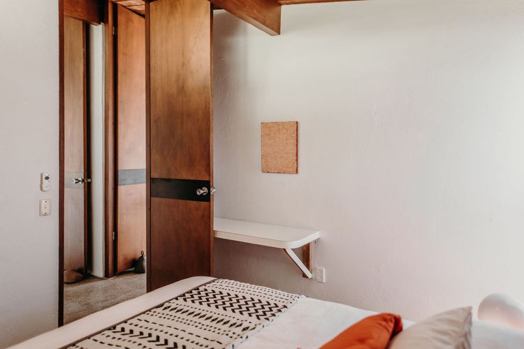 The Sundowner, 25 Lentara St – luxury pet friendly retreat with pool