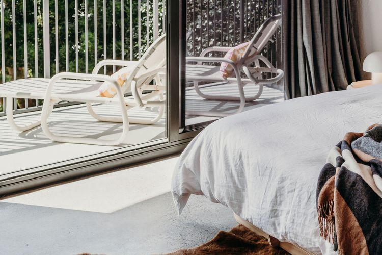 The Sundowner, 25 Lentara St – luxury pet friendly retreat with pool