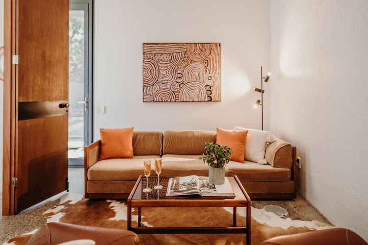 The Sundowner, 25 Lentara St – luxury pet friendly retreat with pool