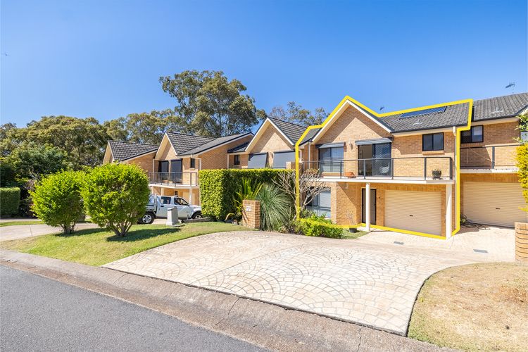 Small dog friendly 4/49 Bonito St – air con & Wi-Fi