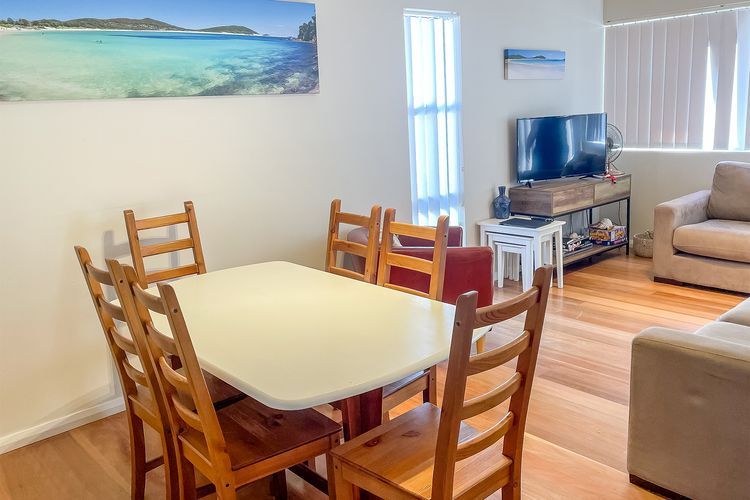 Stone’s Throw To The Beach, 2/92 Rocky Point Road