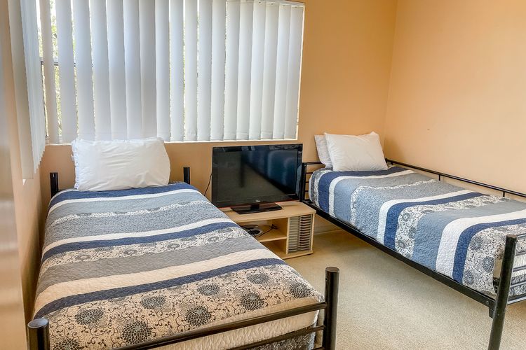 Stone’s Throw To The Beach, 2/92 Rocky Point Road