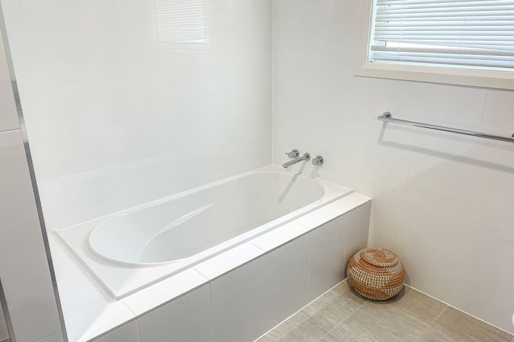 Stone’s Throw To The Beach, 2/92 Rocky Point Road