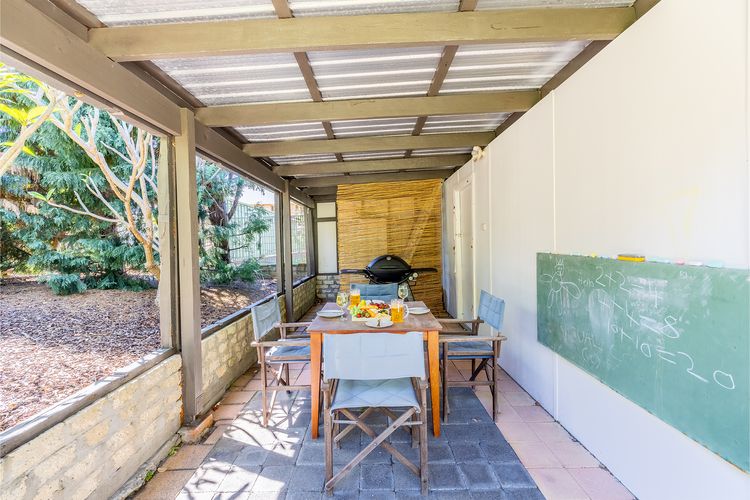 23 Lentara St – pet friendly, air con, Wi-Fi, boat parking