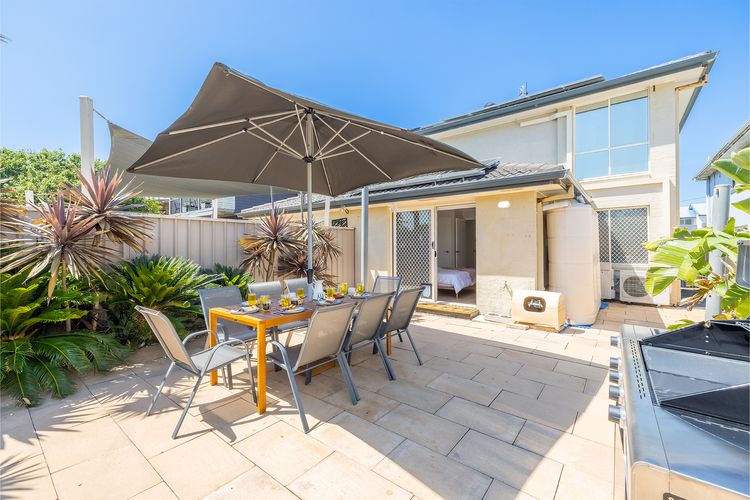 Bel Air, 8A Ocean Ave – pet friendly, water views and air con