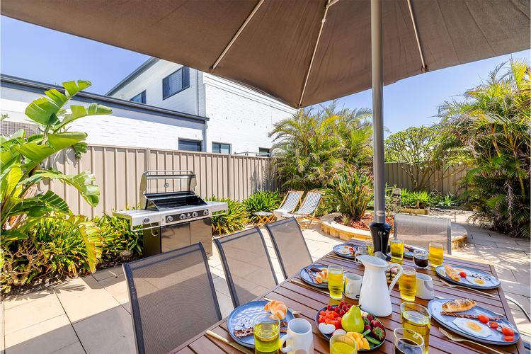 Bel Air, 8A Ocean Ave – pet friendly, water views and air con