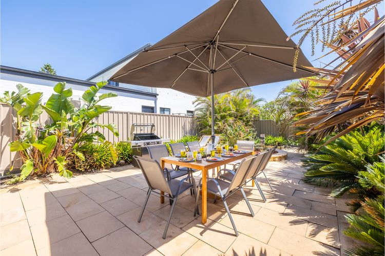 Bel Air, 8A Ocean Ave – pet friendly, water views and air con
