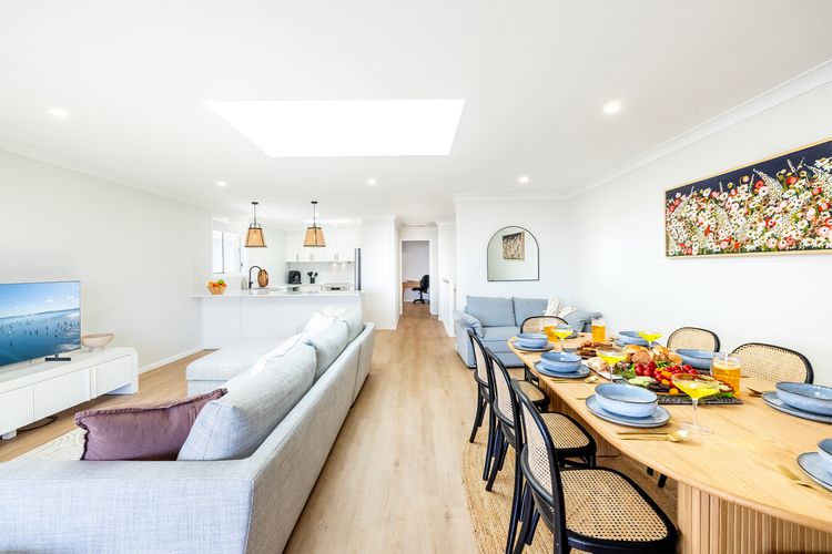 Bel Air, 8A Ocean Ave – pet friendly, water views and air con