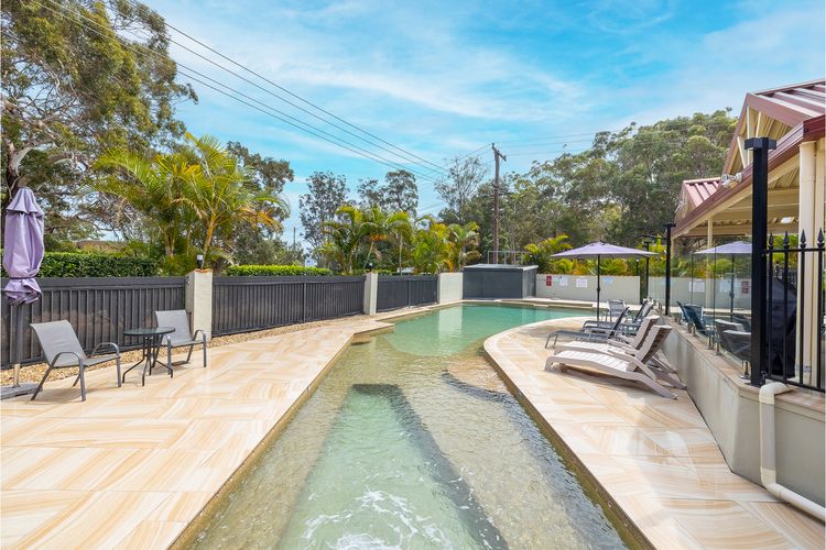 Nelson Bay Breeze Apartment, 29/1 Trafalgar Street – Air conditioned unit with Linen supplied, complex pool and spa