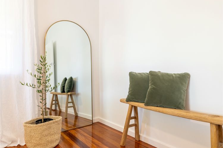 Evoke – Shoal Bay, 2 Leonard Ave , Stylish holiday house with air con, Wi-Fi & boat parking