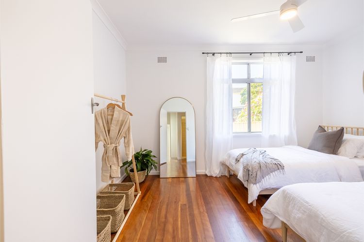 Evoke – Shoal Bay, 2 Leonard Ave , Stylish holiday house with air con, Wi-Fi & boat parking