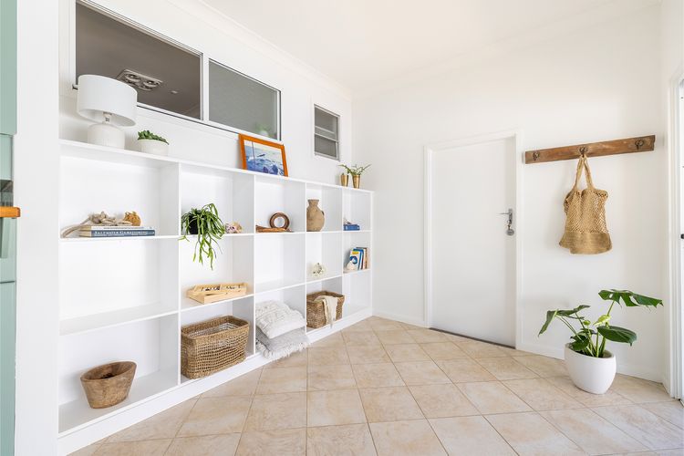 Evoke – Shoal Bay, 2 Leonard Ave , Stylish holiday house with air con, Wi-Fi & boat parking