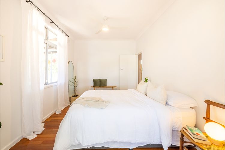 Evoke – Shoal Bay, 2 Leonard Ave , Stylish holiday house with air con, Wi-Fi & boat parking