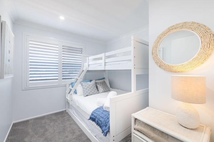 Hanks Corlette House, 49 Pantowora St – pet friendly, air con, boat parking, Wi-Fi