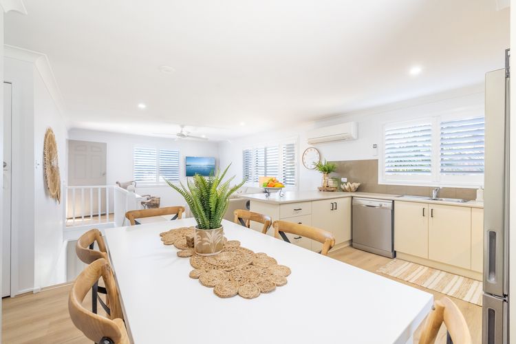 Hanks Corlette House, 49 Pantowora St – pet friendly, air con, boat parking, Wi-Fi