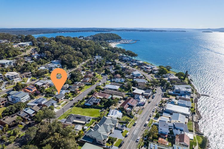 Hanks Corlette House, 49 Pantowora St – pet friendly, air con, boat parking, Wi-Fi