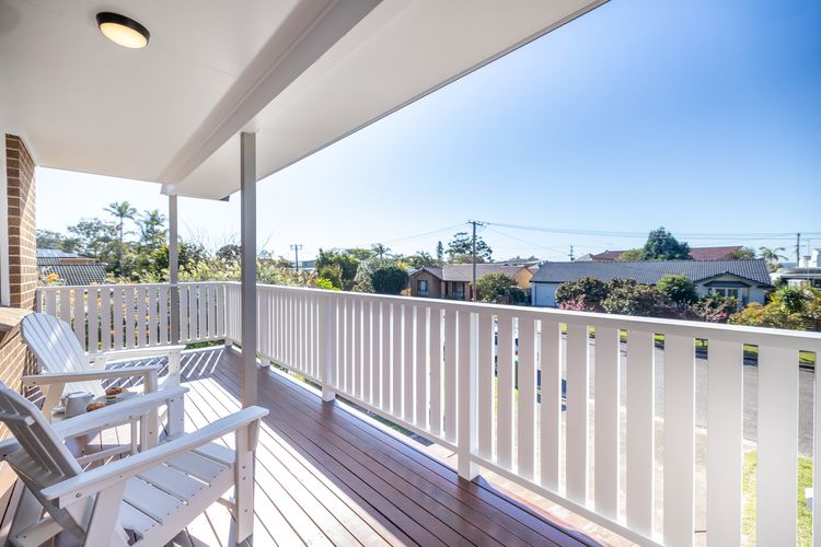 Hanks Corlette House, 49 Pantowora St – pet friendly, air con, boat parking, Wi-Fi