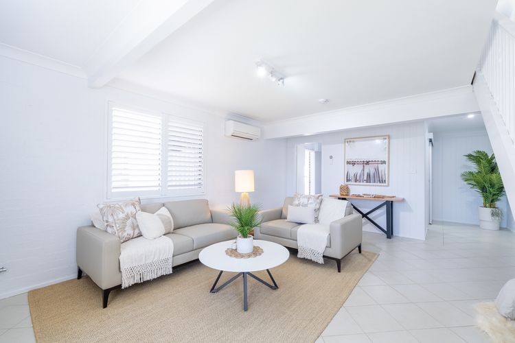 Hanks Corlette House, 49 Pantowora St – pet friendly, air con, boat parking, Wi-Fi