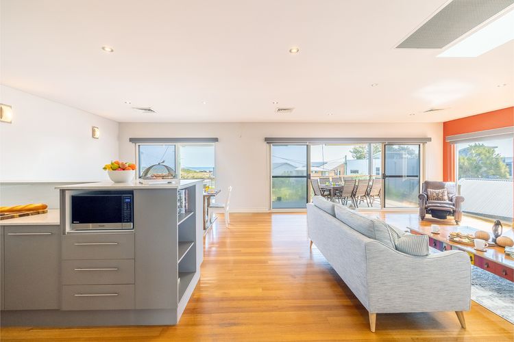 Birubi Point House, 56 Ocean Ave – stunning water views, ducted air con