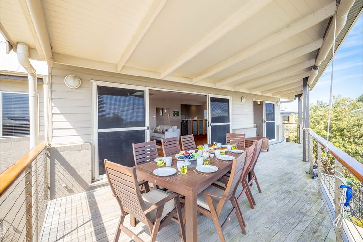 Birubi Point House, 56 Ocean Ave – stunning water views, ducted air con