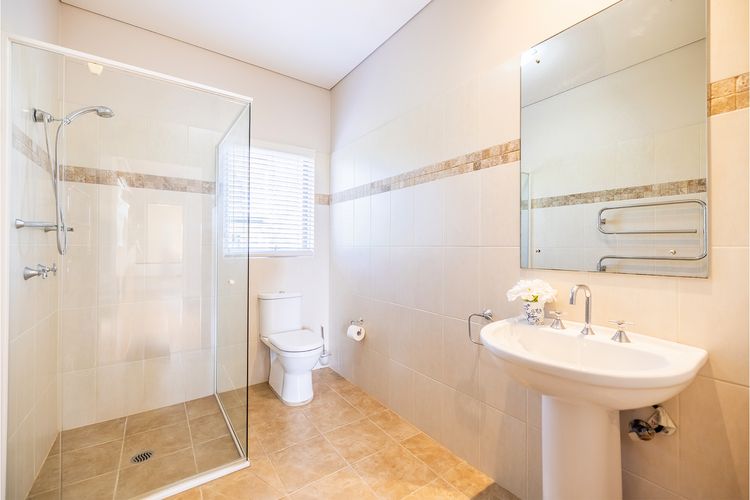 Birubi Point House, 56 Ocean Ave – stunning water views, ducted air con