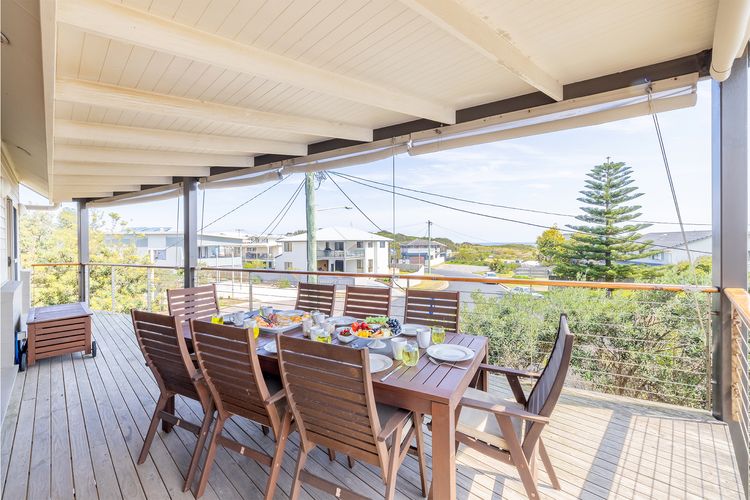 Birubi Point House, 56 Ocean Ave – stunning water views, ducted air con