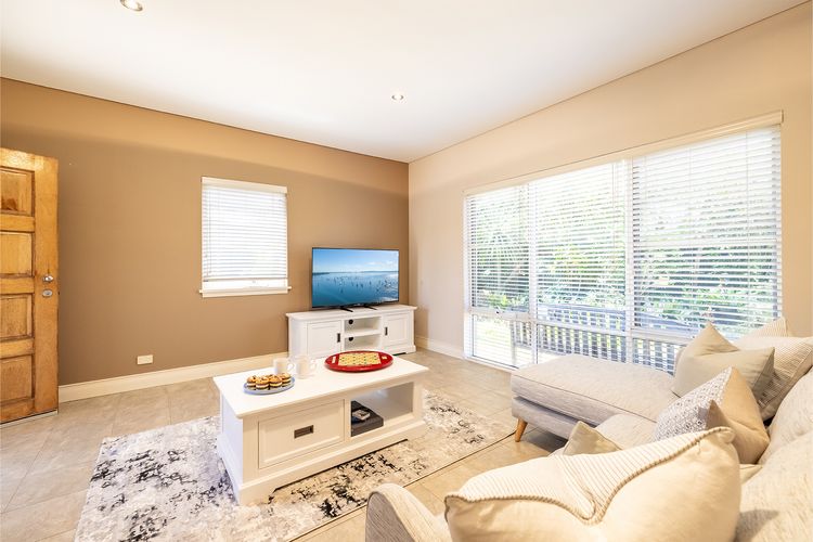 Birubi Point House, 56 Ocean Ave – stunning water views, ducted air con