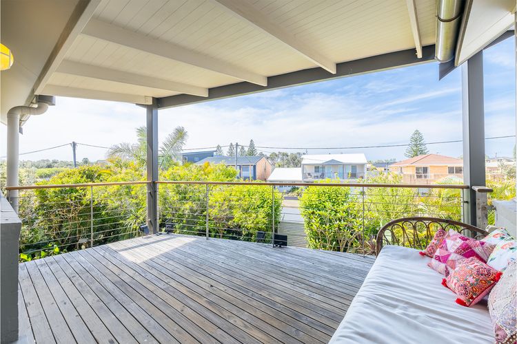 Birubi Point House, 56 Ocean Ave – stunning water views, ducted air con