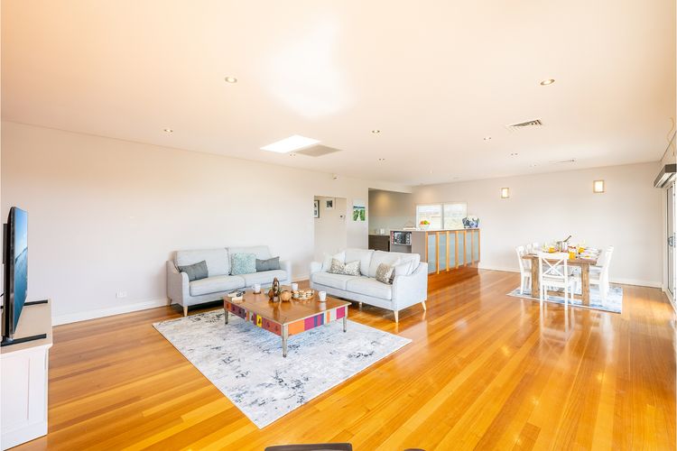 Birubi Point House, 56 Ocean Ave – stunning water views, ducted air con