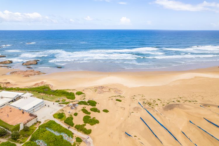Birubi Point House, 56 Ocean Ave – stunning water views, ducted air con