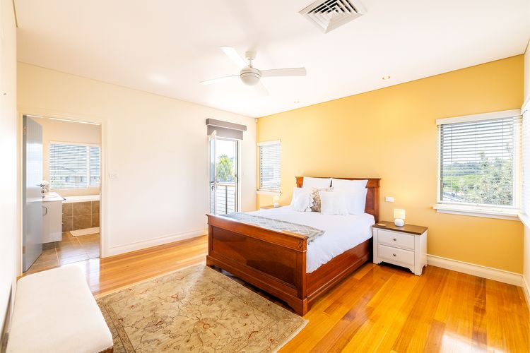 Birubi Point House, 56 Ocean Ave – stunning water views, ducted air con