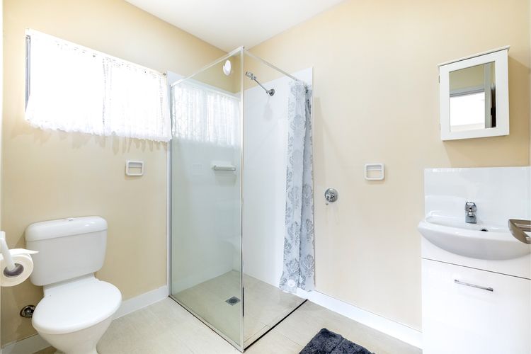 14A Grafton St – Studio with air con and wi-fi