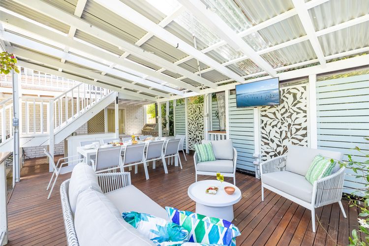 Tropicality –  Private family retreat with solar heated pool