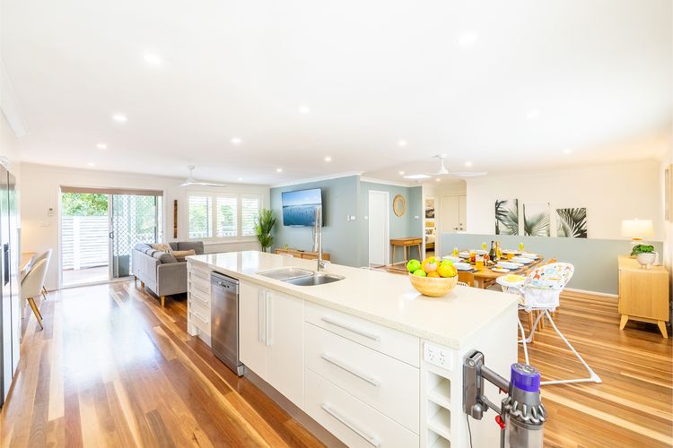 Tropicality –  Private family retreat with solar heated pool