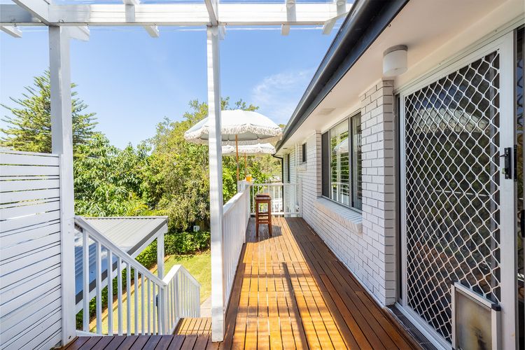 Tropicality –  Private family retreat with solar heated pool