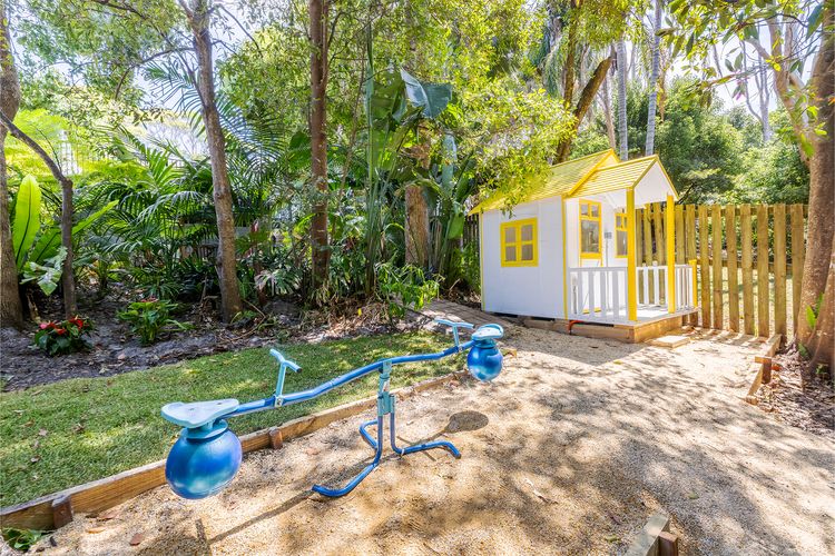 Tropicality –  Private family retreat with solar heated pool