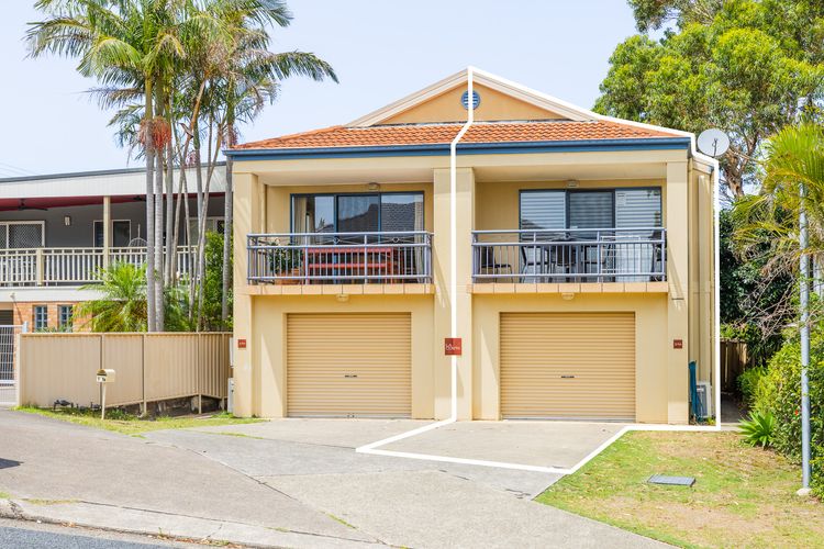 Pet friendly La Costa, 2/1a Messines St – air con and Wi-Fi